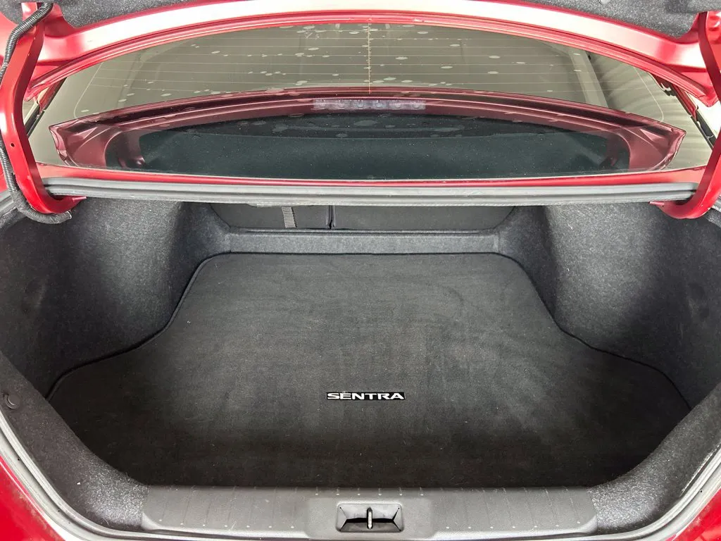 Nissan Sentra photo 33