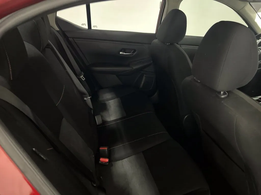 Nissan Sentra photo 21