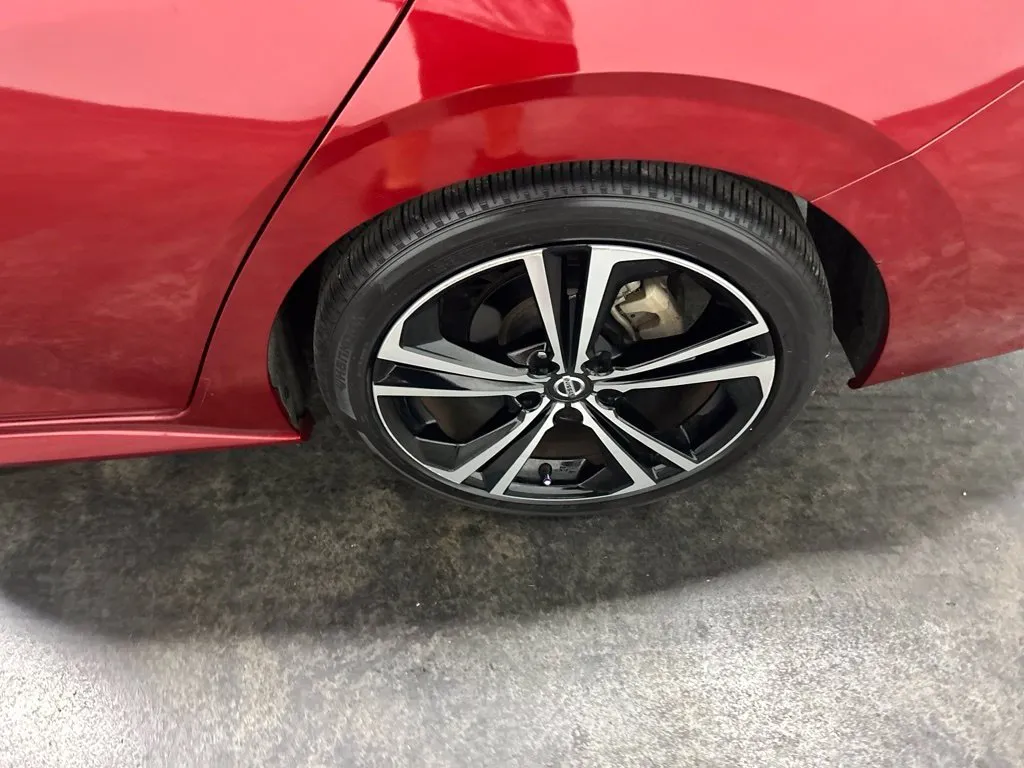 Nissan Sentra photo 8