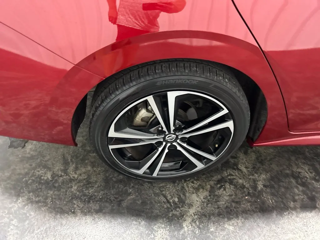 Nissan Sentra photo 9
