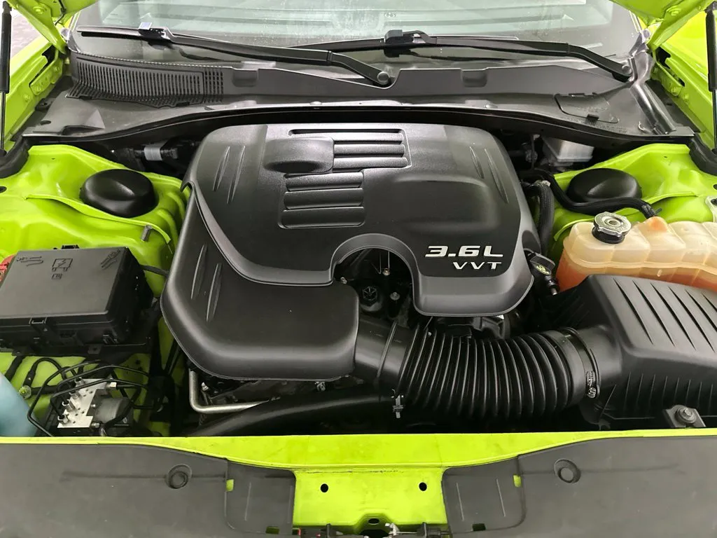 Dodge Charger photo 9