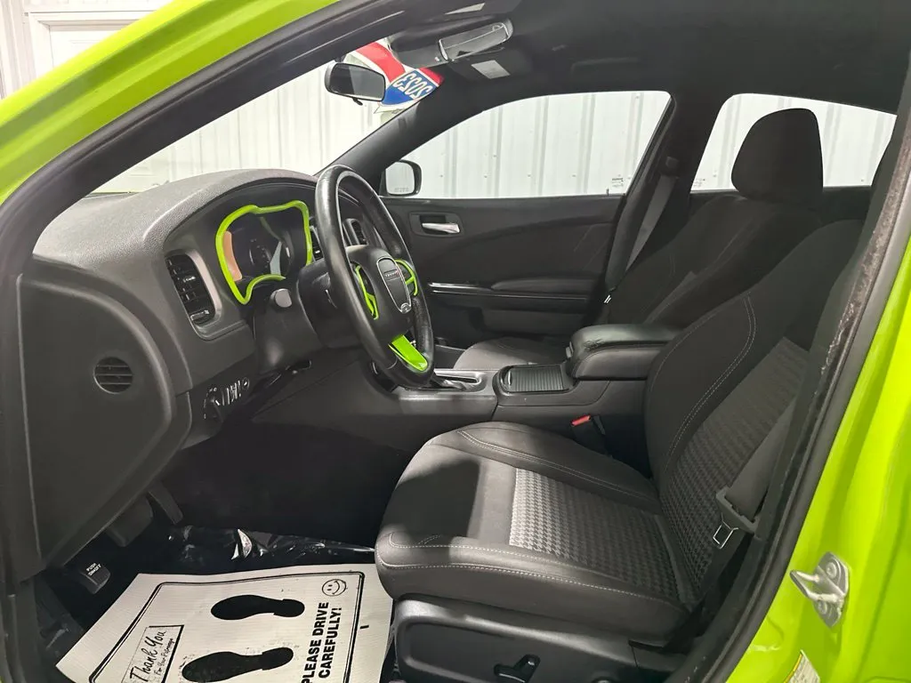 Dodge Charger photo 12
