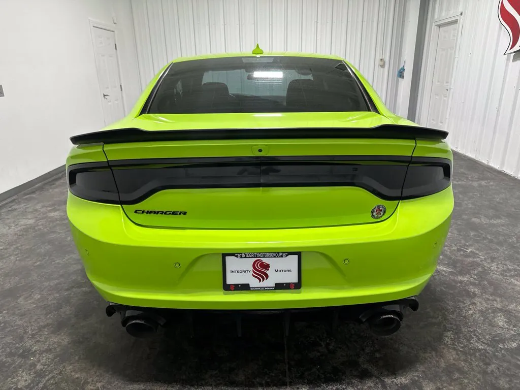 Dodge Charger photo 7
