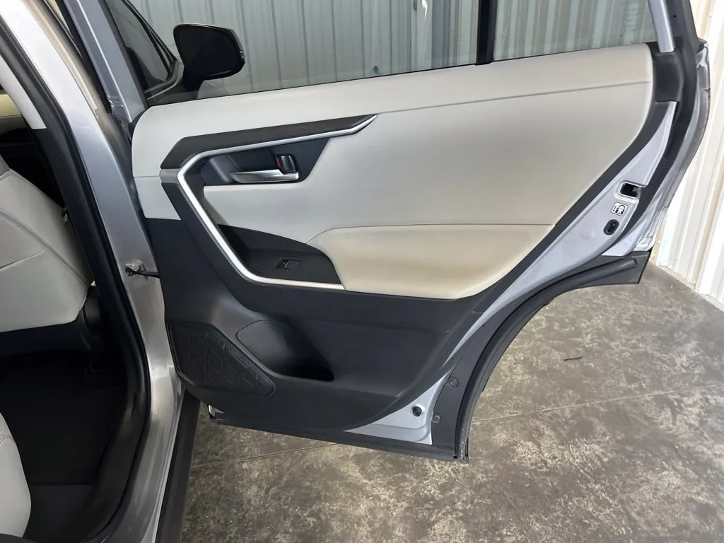 Toyota RAV4 photo 20