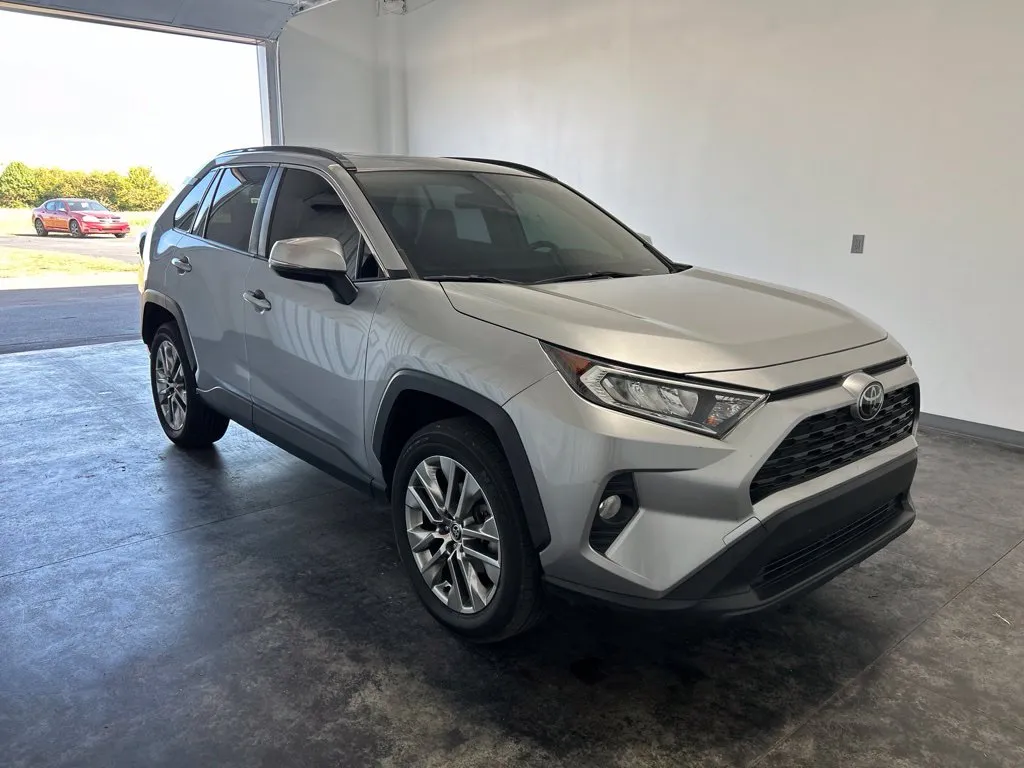 Toyota RAV4 photo 5