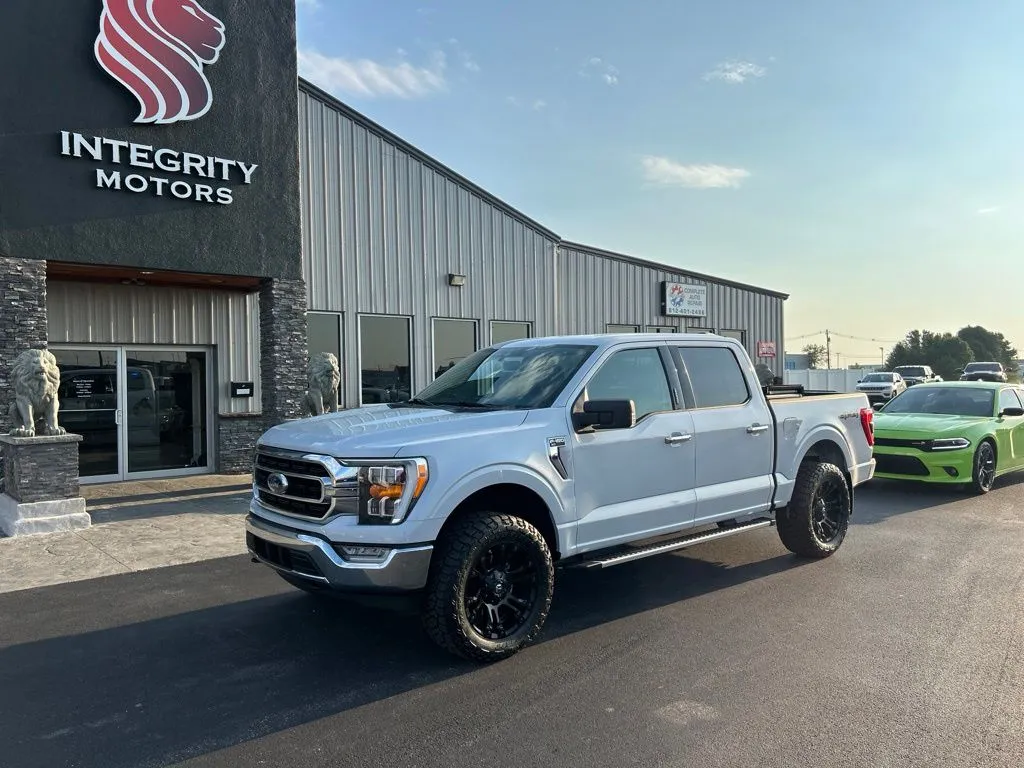 White 2022 Ford F-150 XLT for sale in Evansville, IN