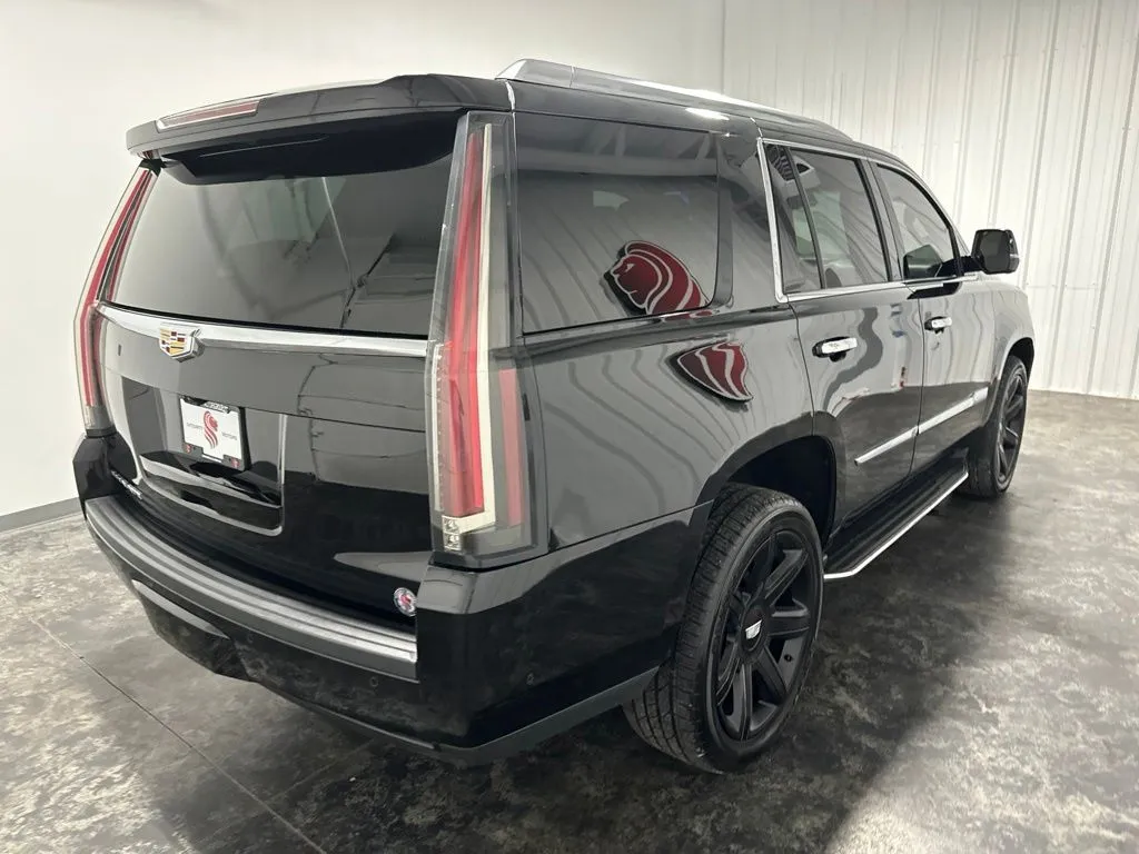 Cadillac Escalade photo 6