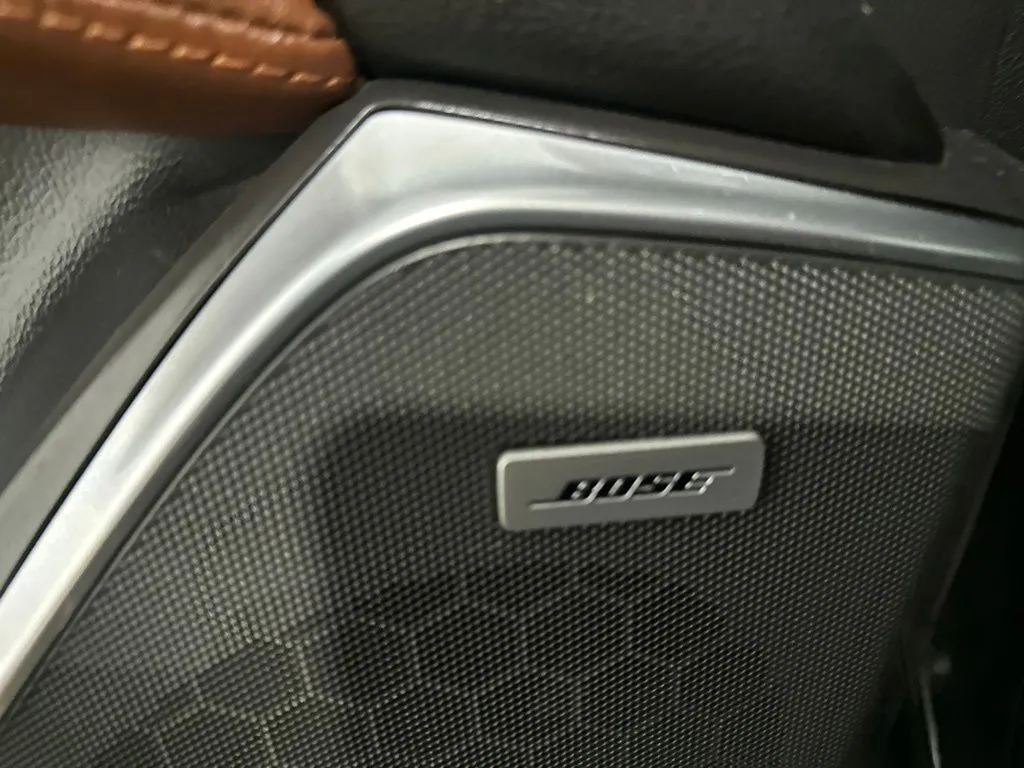 Cadillac Escalade photo 12
