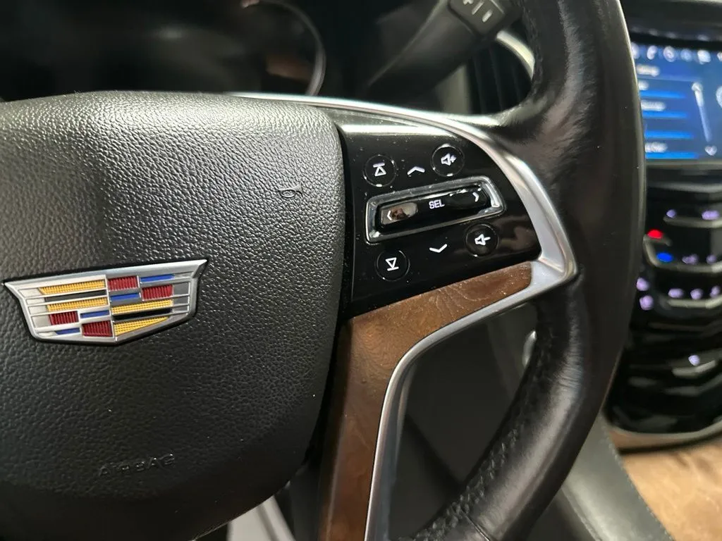 Cadillac Escalade photo 18