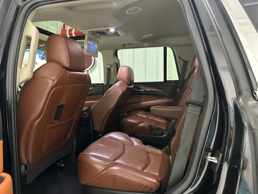 Cadillac Escalade photo 24