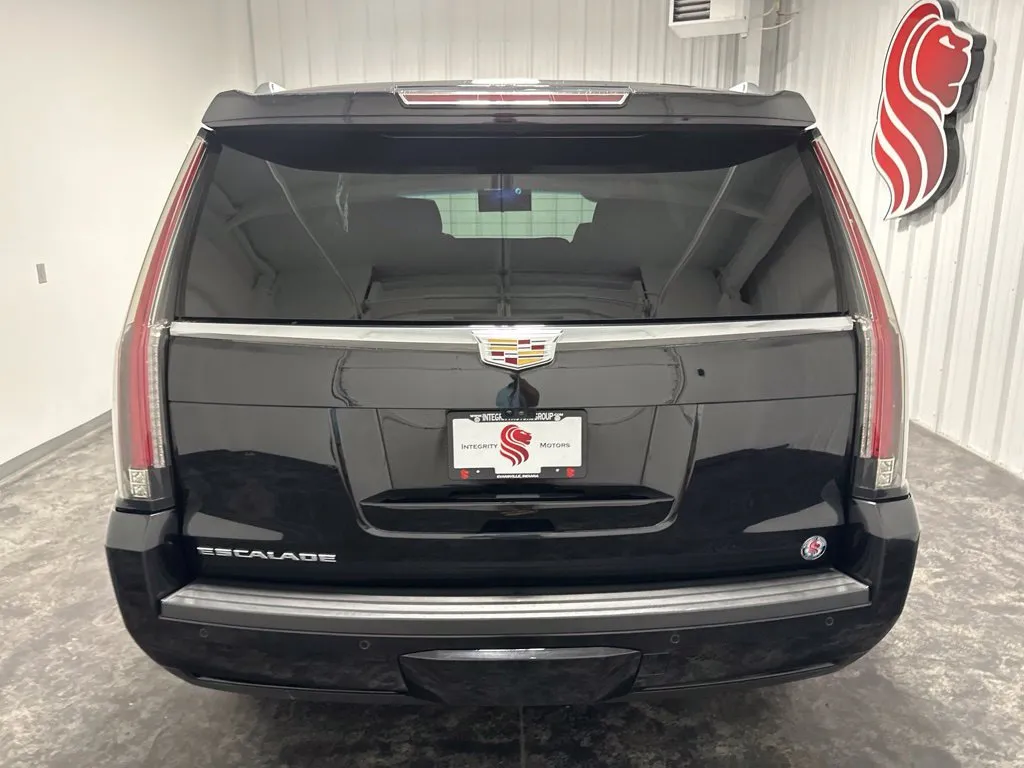 Cadillac Escalade photo 7