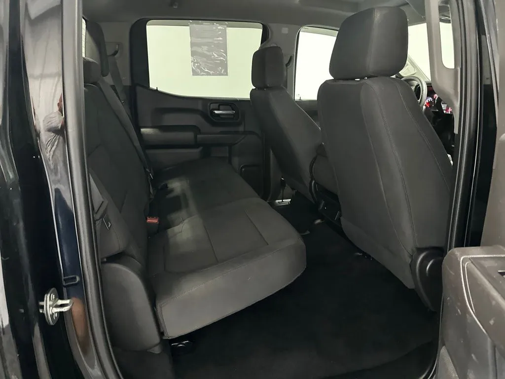 Chevrolet Silverado photo 21