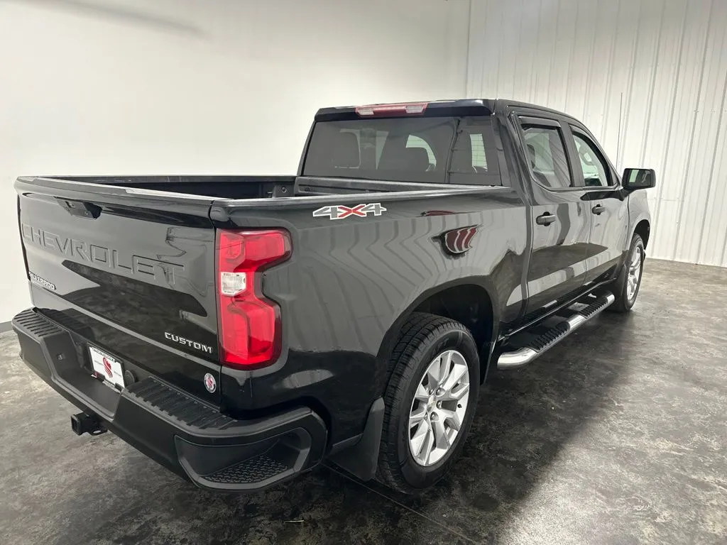 Chevrolet Silverado photo 6
