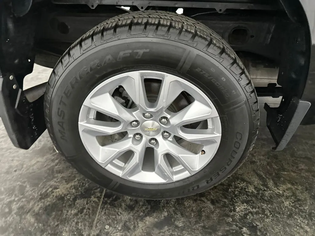 Chevrolet Silverado photo 5