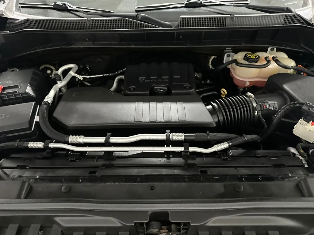 Chevrolet Silverado photo 10