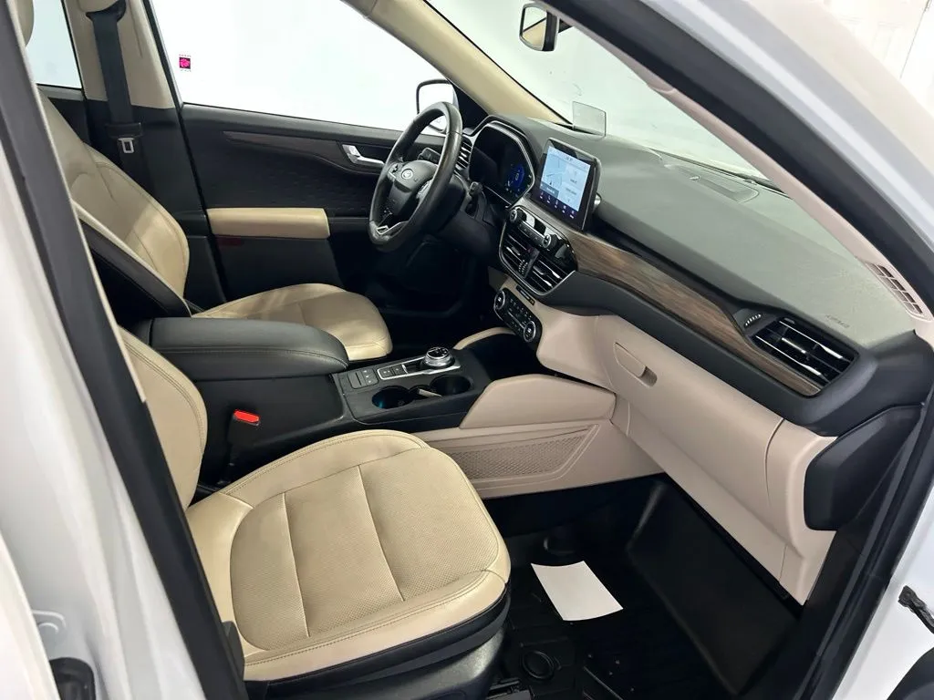 Ford Escape photo 12