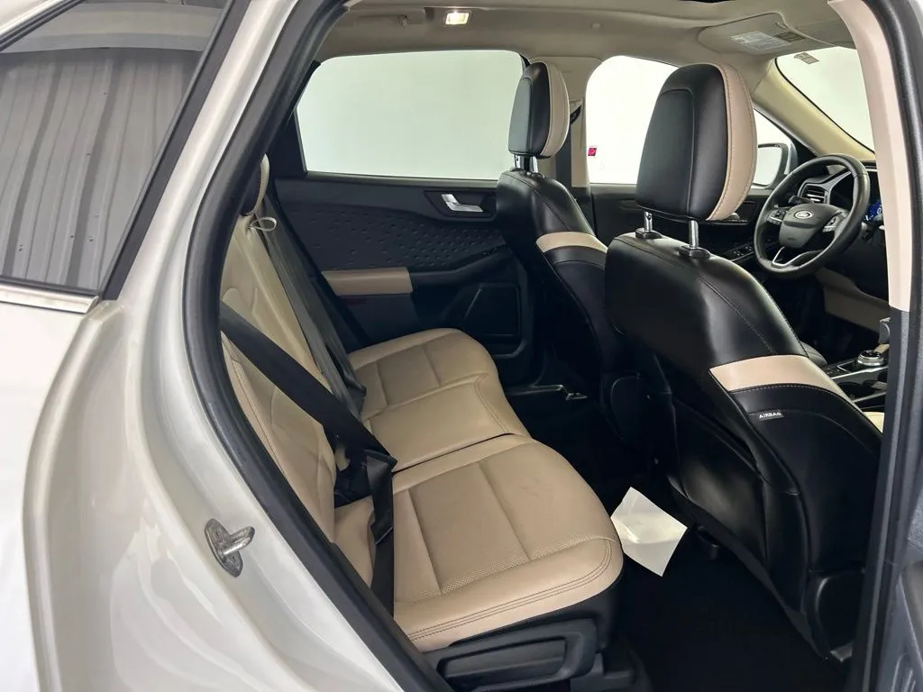 Ford Escape photo 13