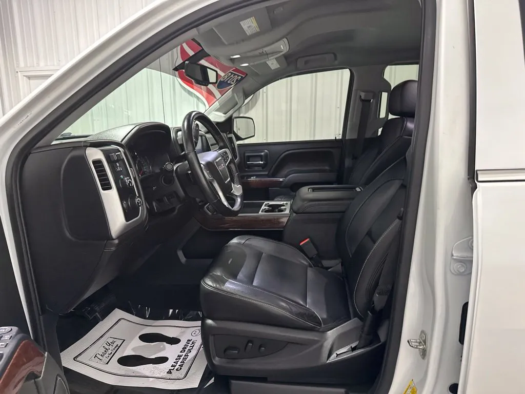 GMC Sierra photo 15