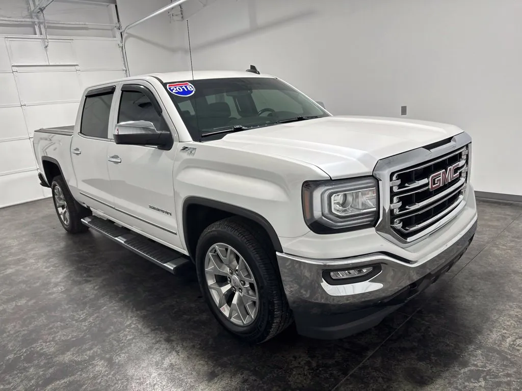 GMC Sierra photo 3