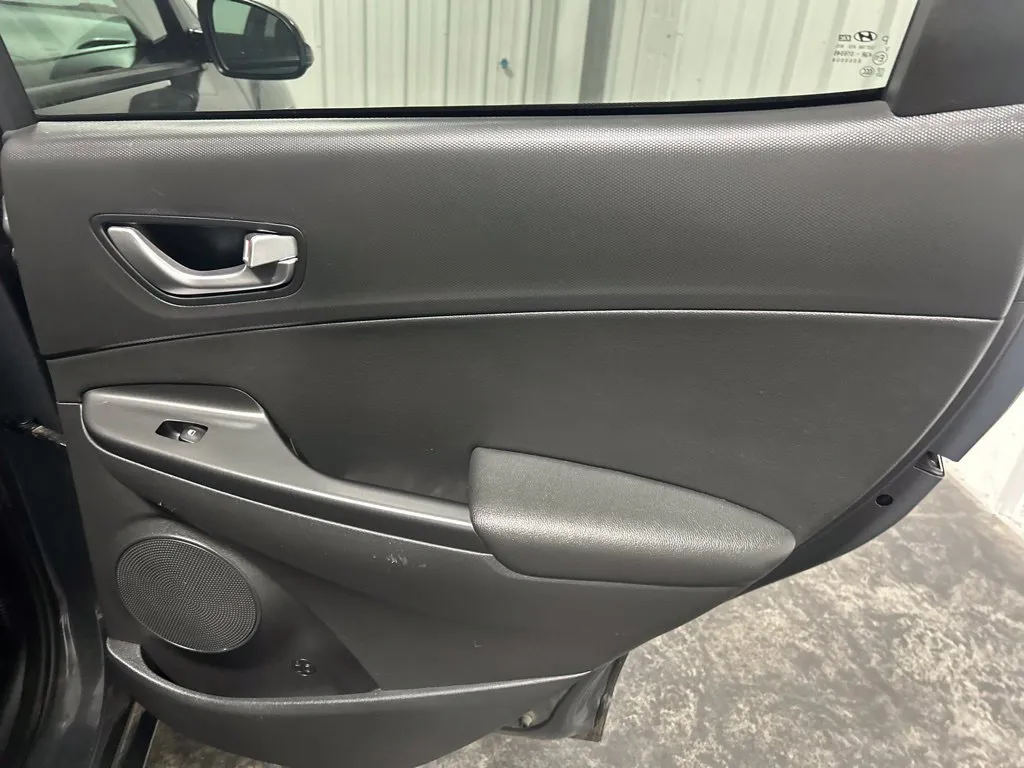 Hyundai Kona photo 17