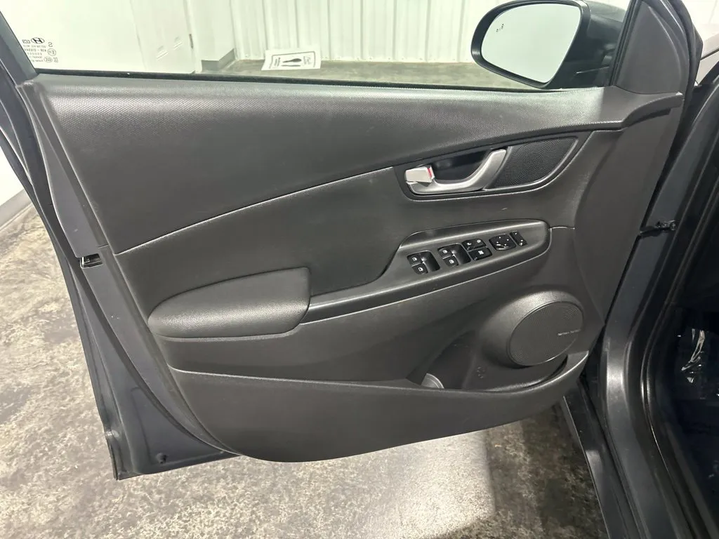 Hyundai Kona photo 10