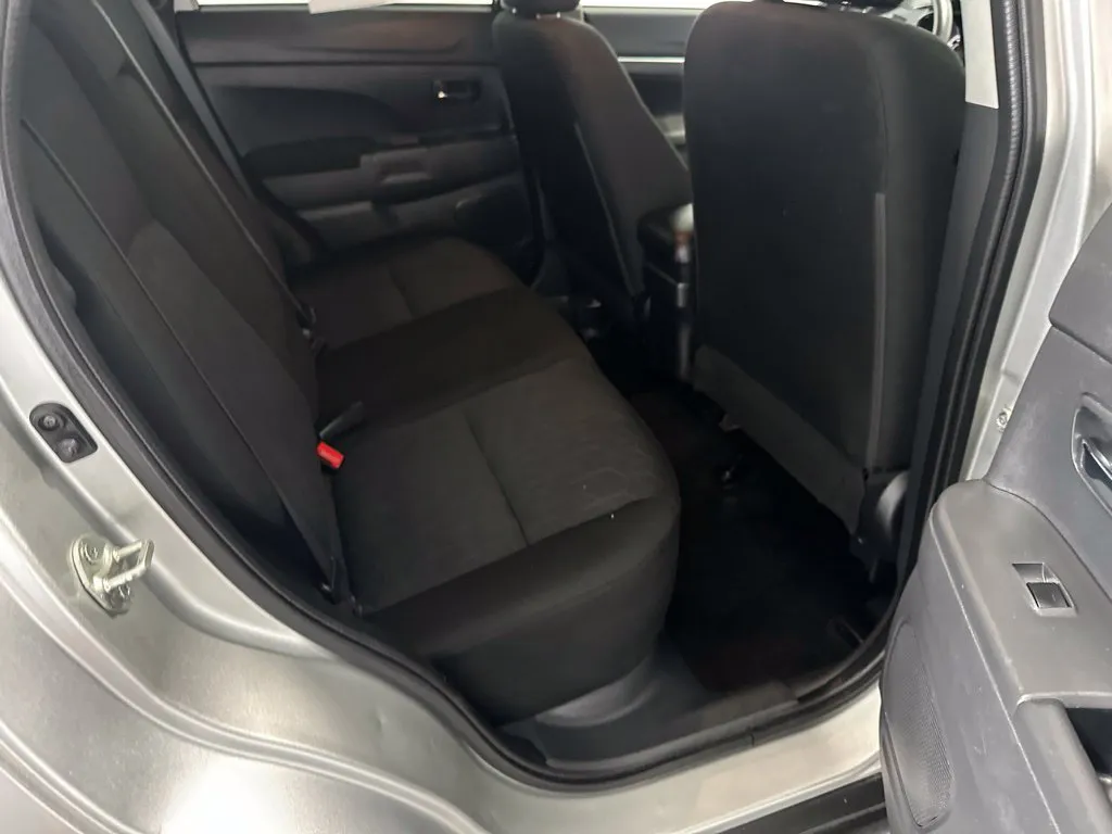 Mitsubishi Outlander Sport photo 21