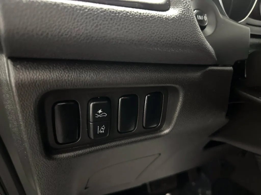 Mitsubishi Outlander Sport photo 15