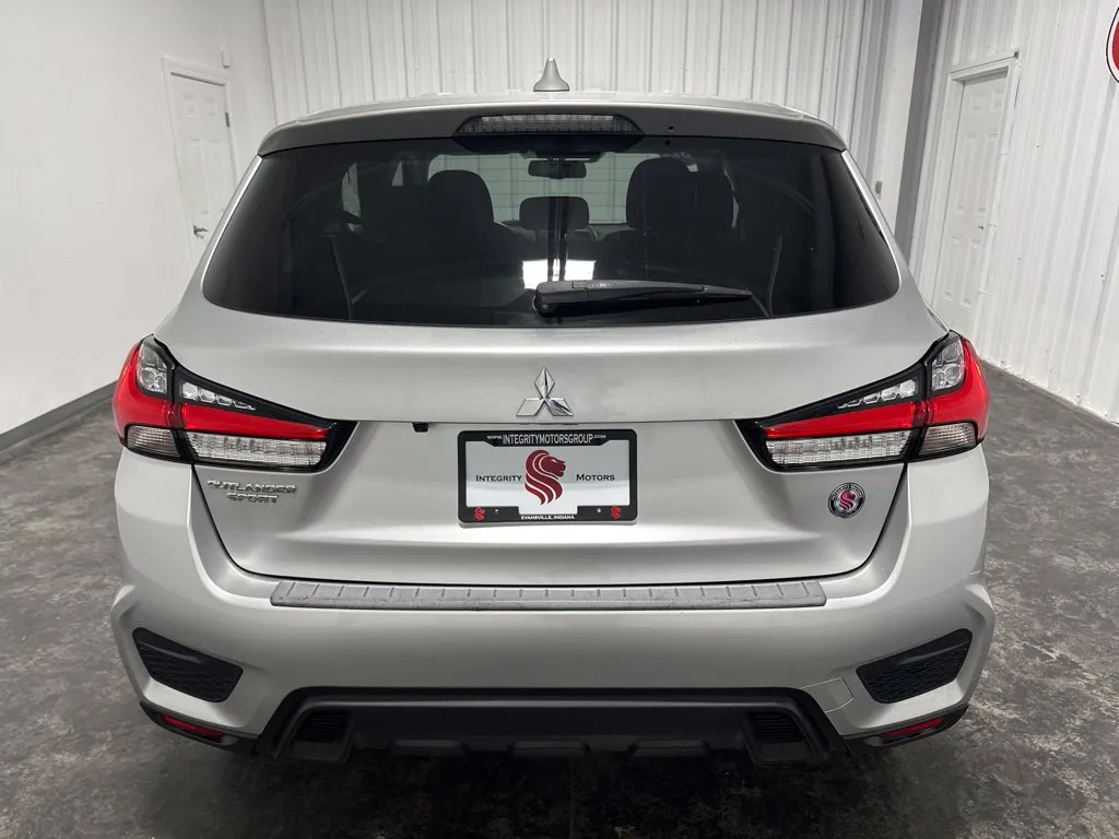 Mitsubishi Outlander Sport photo 7