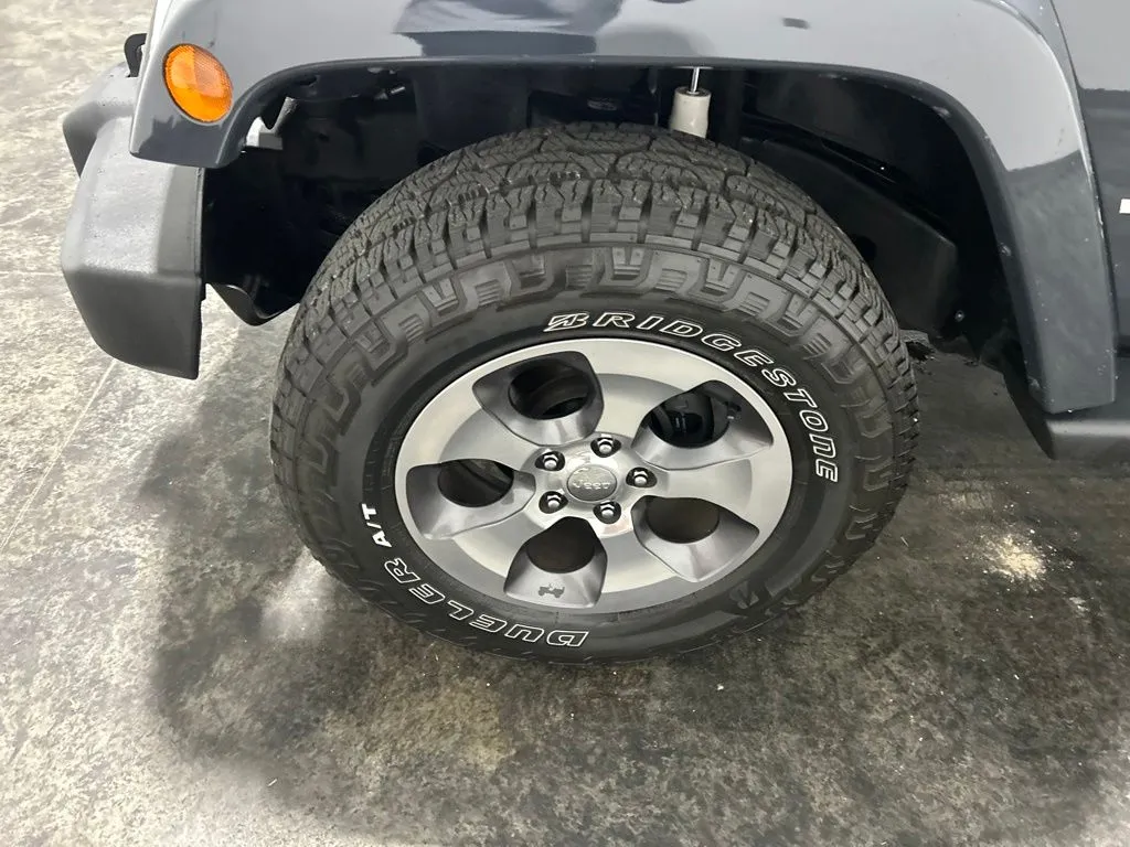 Jeep Wrangler photo 7