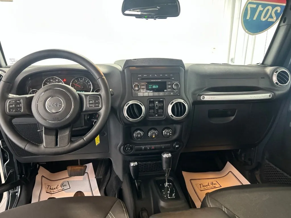 Jeep Wrangler photo 21