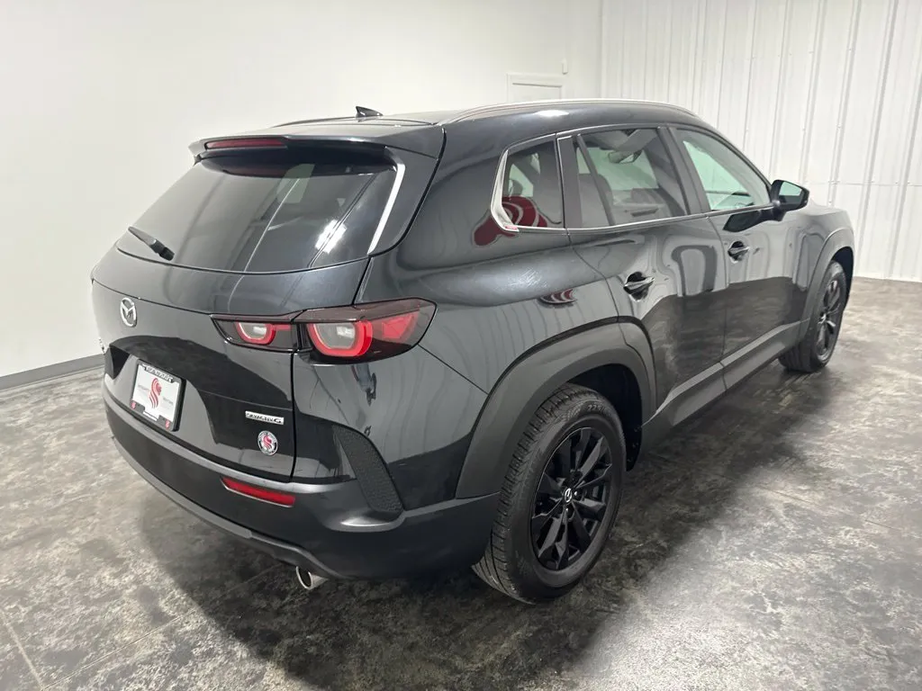 Mazda CX-50 photo 7