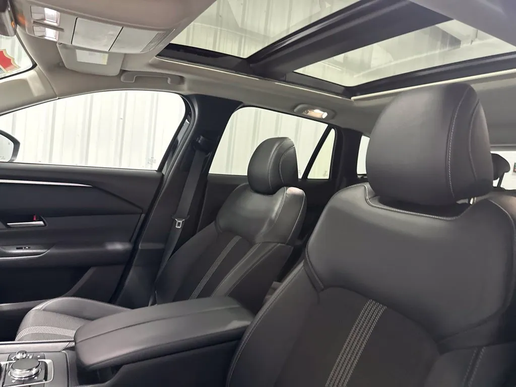Mazda CX-50 photo 26