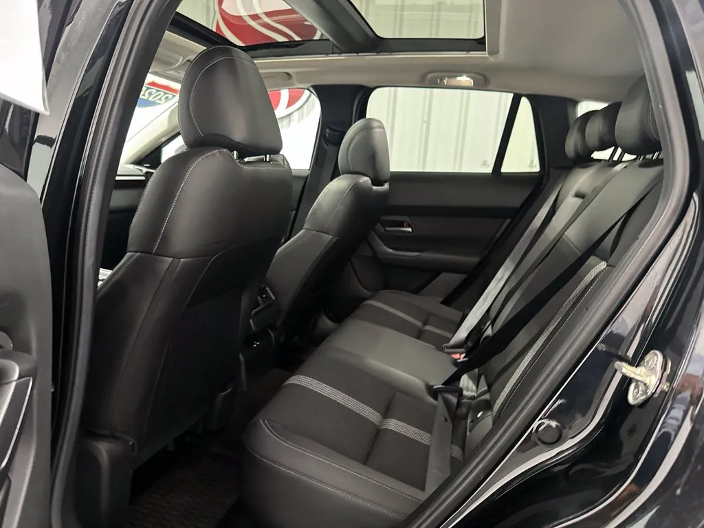 Mazda CX-50 photo 15