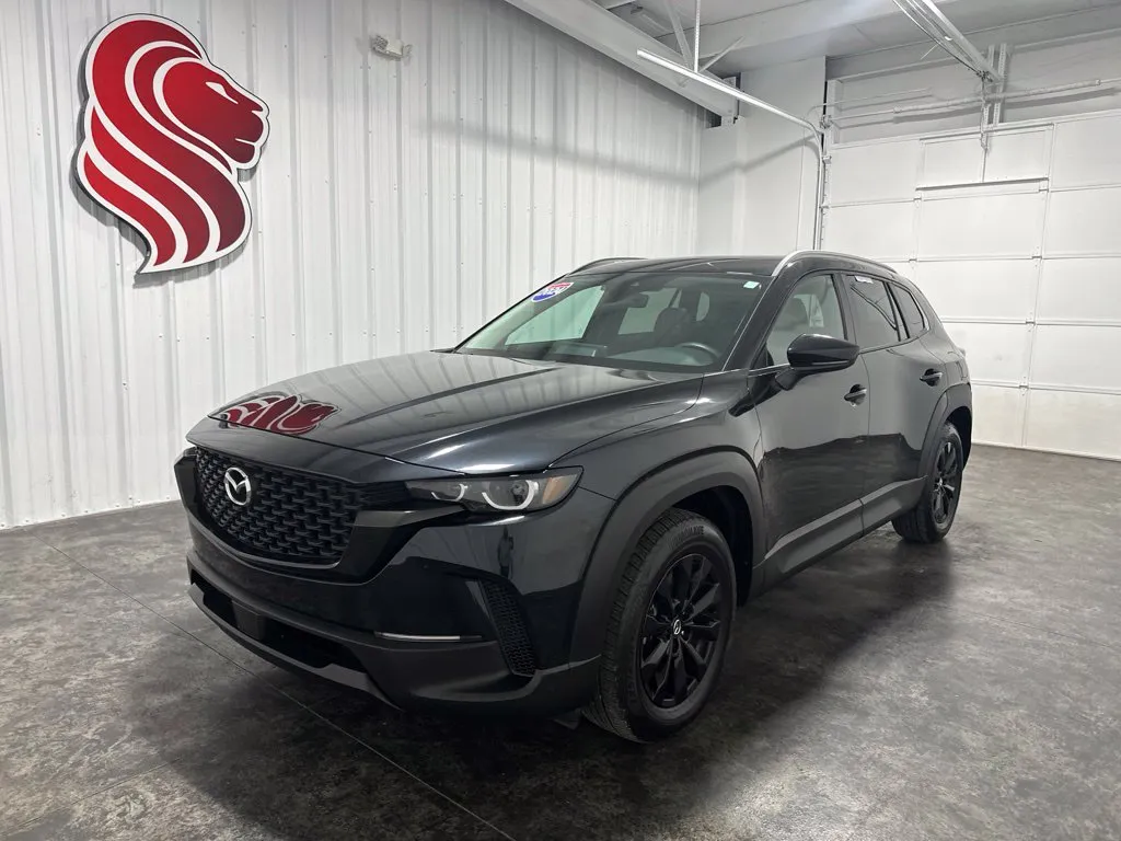 Mazda CX-50 photo 2