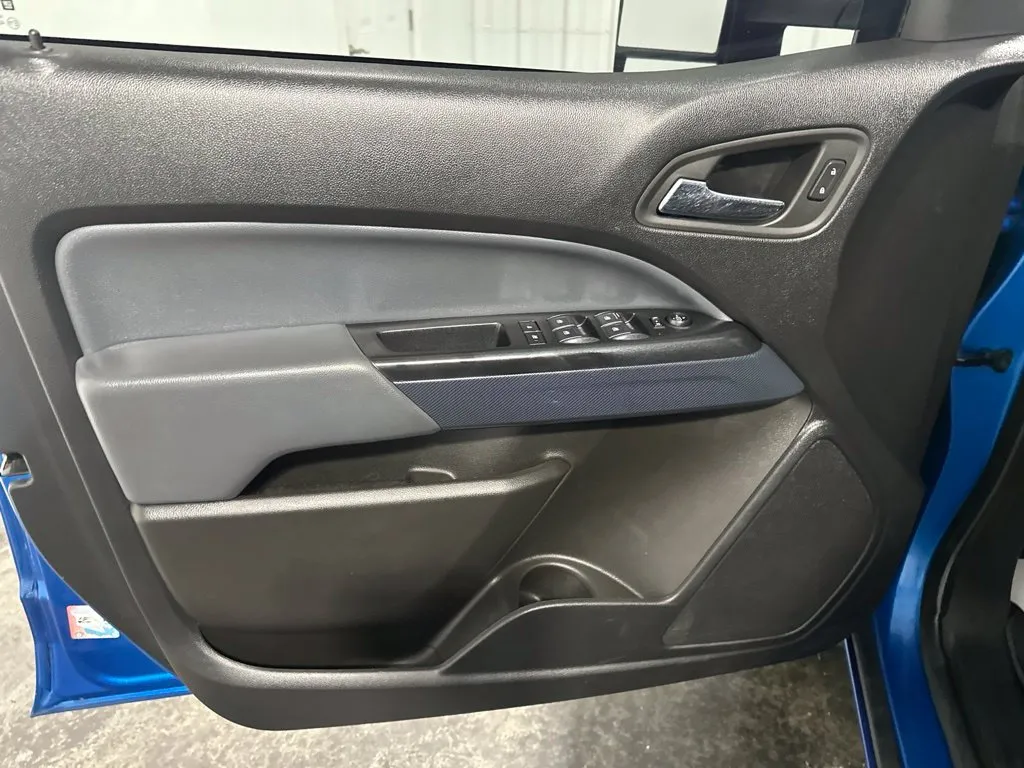 Chevrolet Colorado photo 11