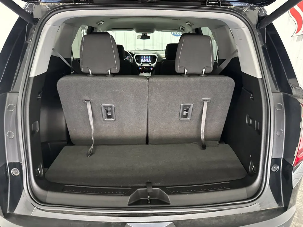 GMC Acadia photo 25