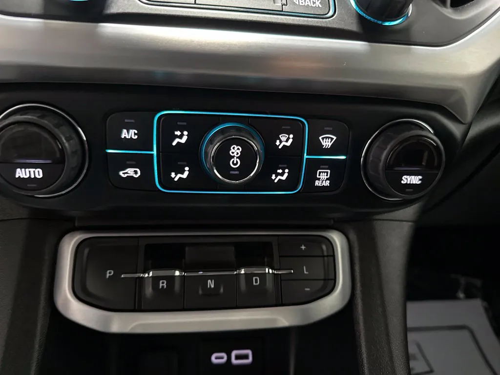 GMC Acadia photo 19