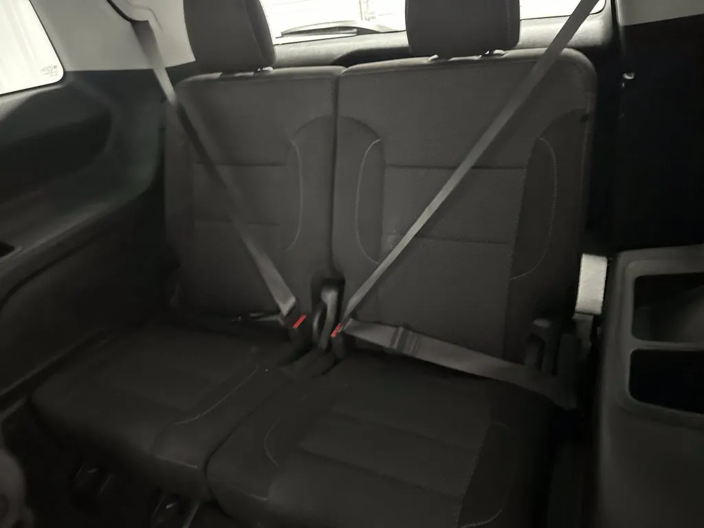 GMC Acadia photo 24