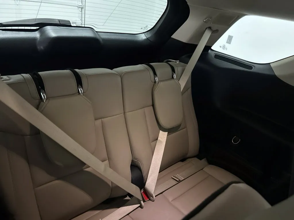Ford Explorer photo 25