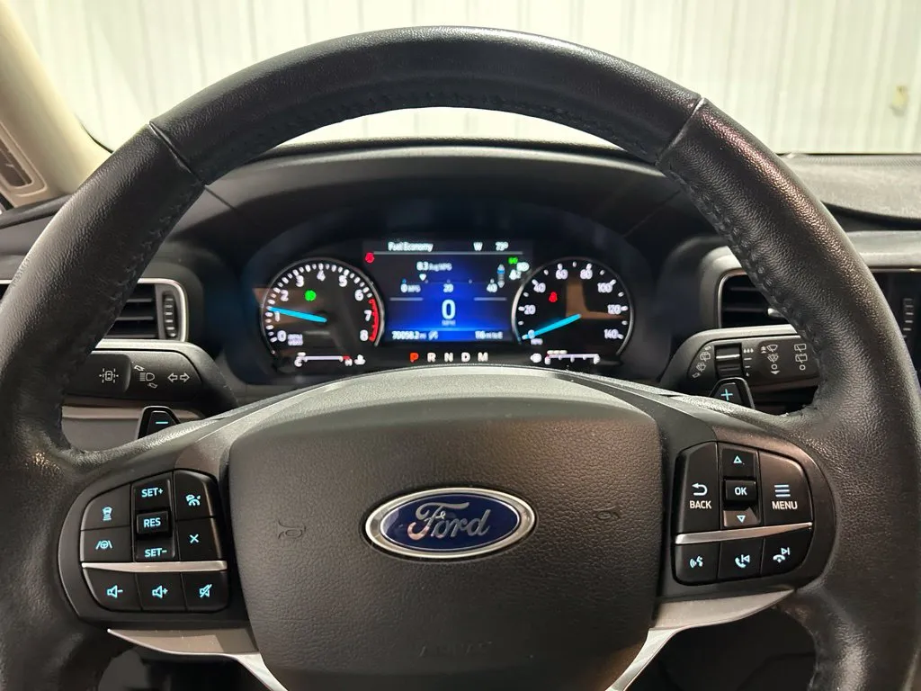 Ford Explorer photo 29