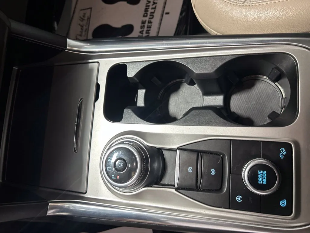 Ford Explorer photo 32