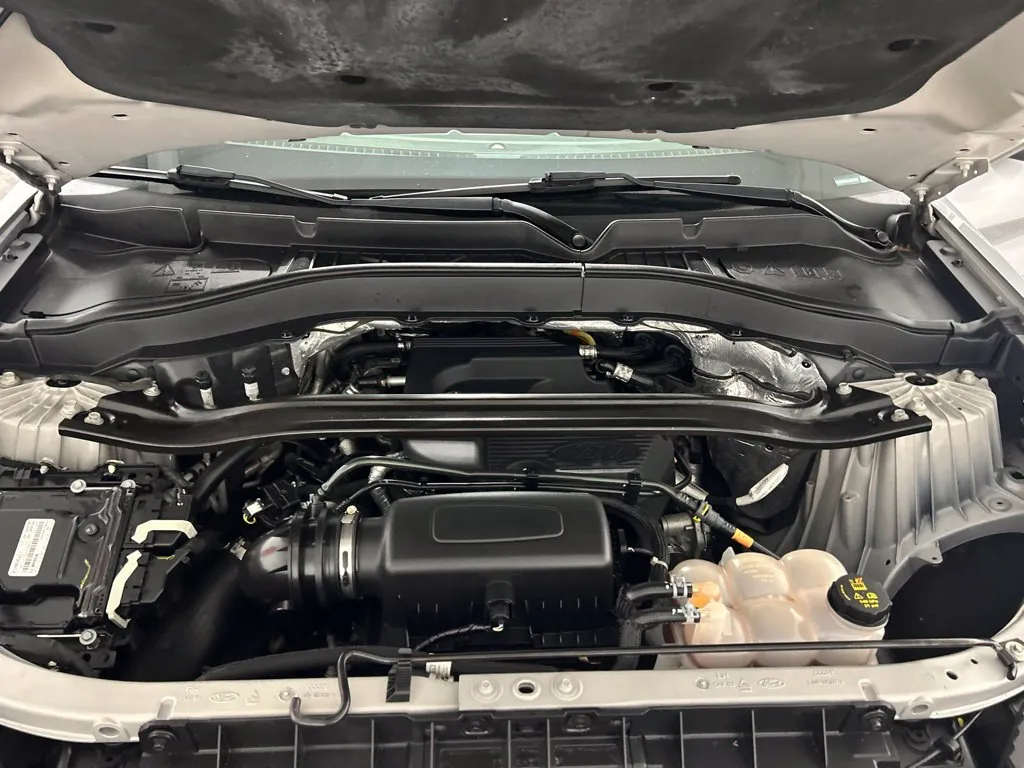 Ford Explorer photo 10