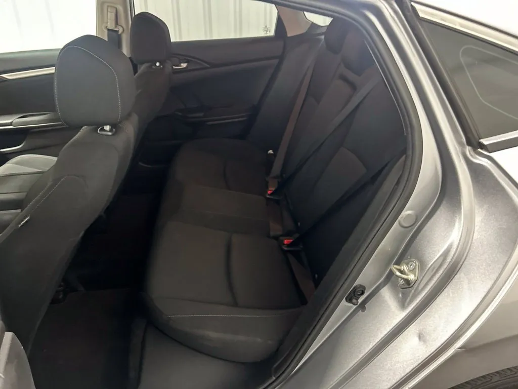 Honda Civic photo 16