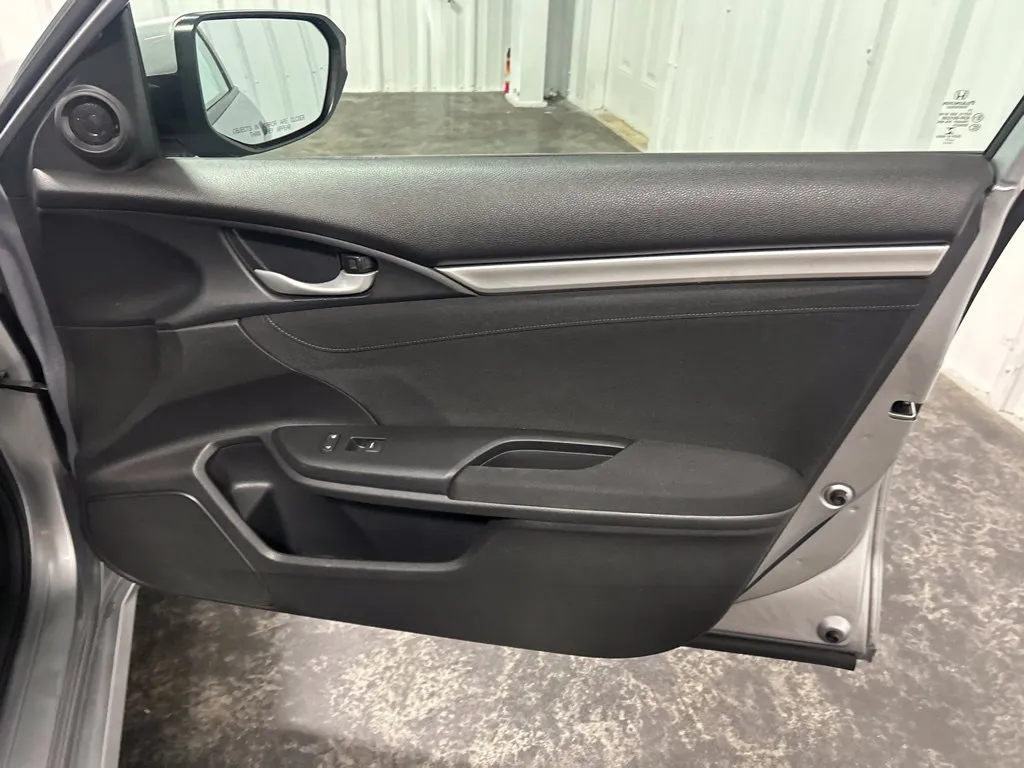 Honda Civic photo 21