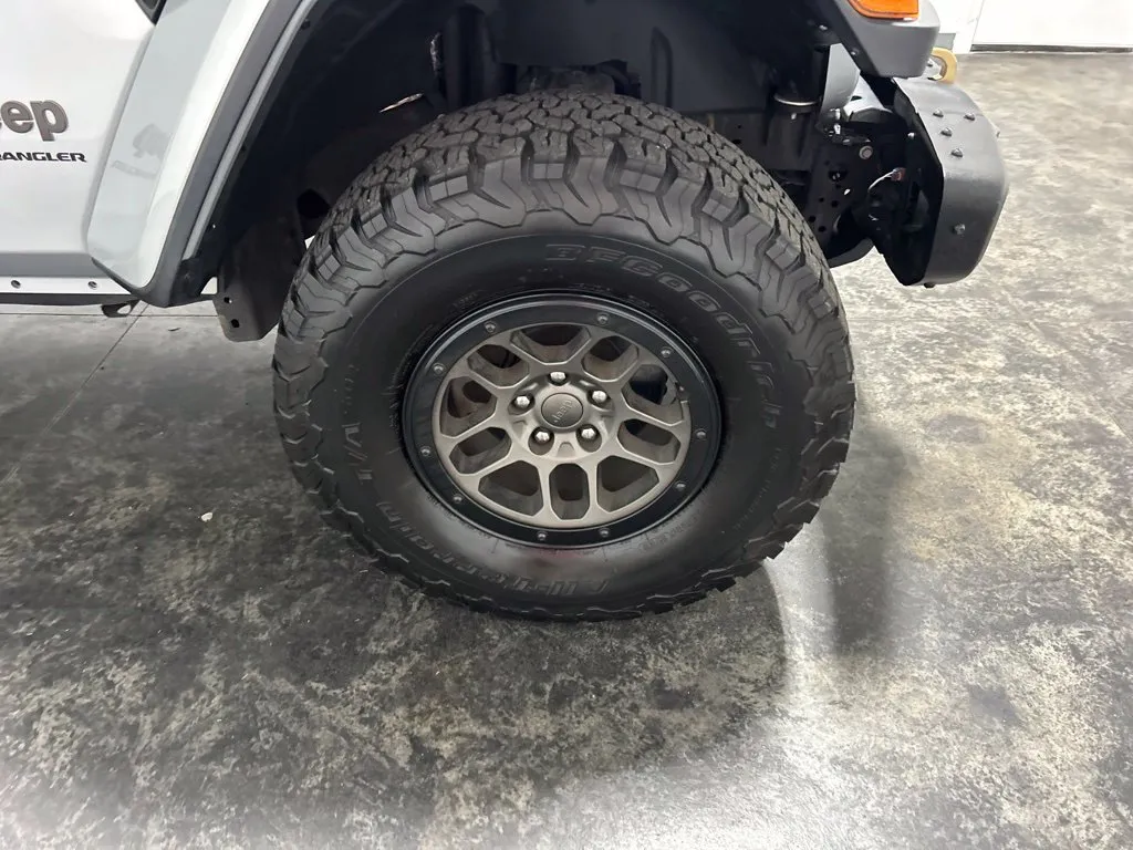 Jeep Wrangler photo 13