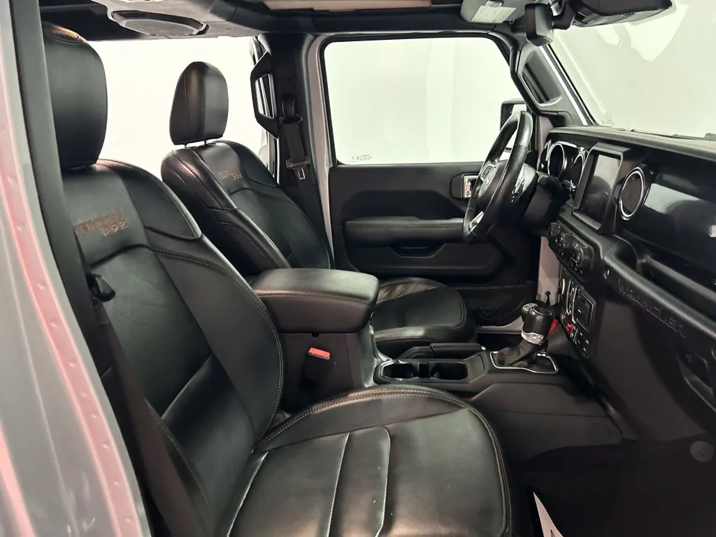 Jeep Wrangler photo 25