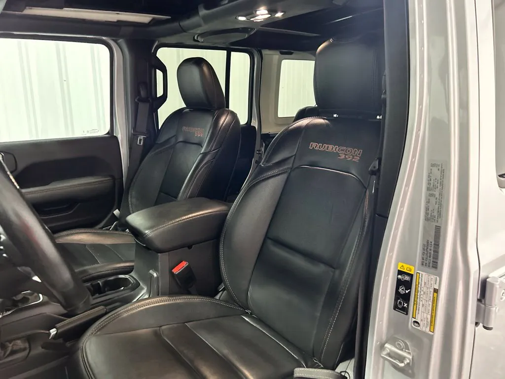 Jeep Wrangler photo 16