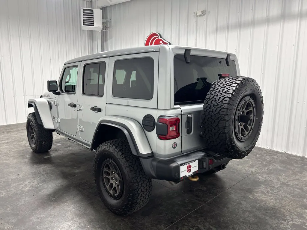 Jeep Wrangler photo 3