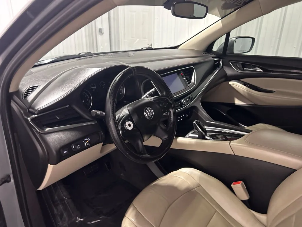 Buick Enclave photo 13