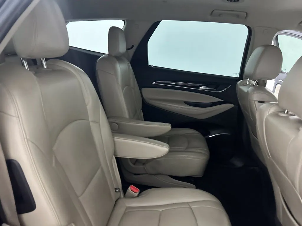 Buick Enclave photo 22